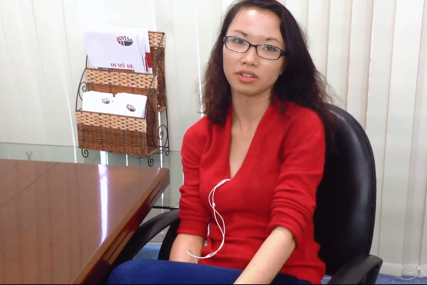 Chị Huyền Anh